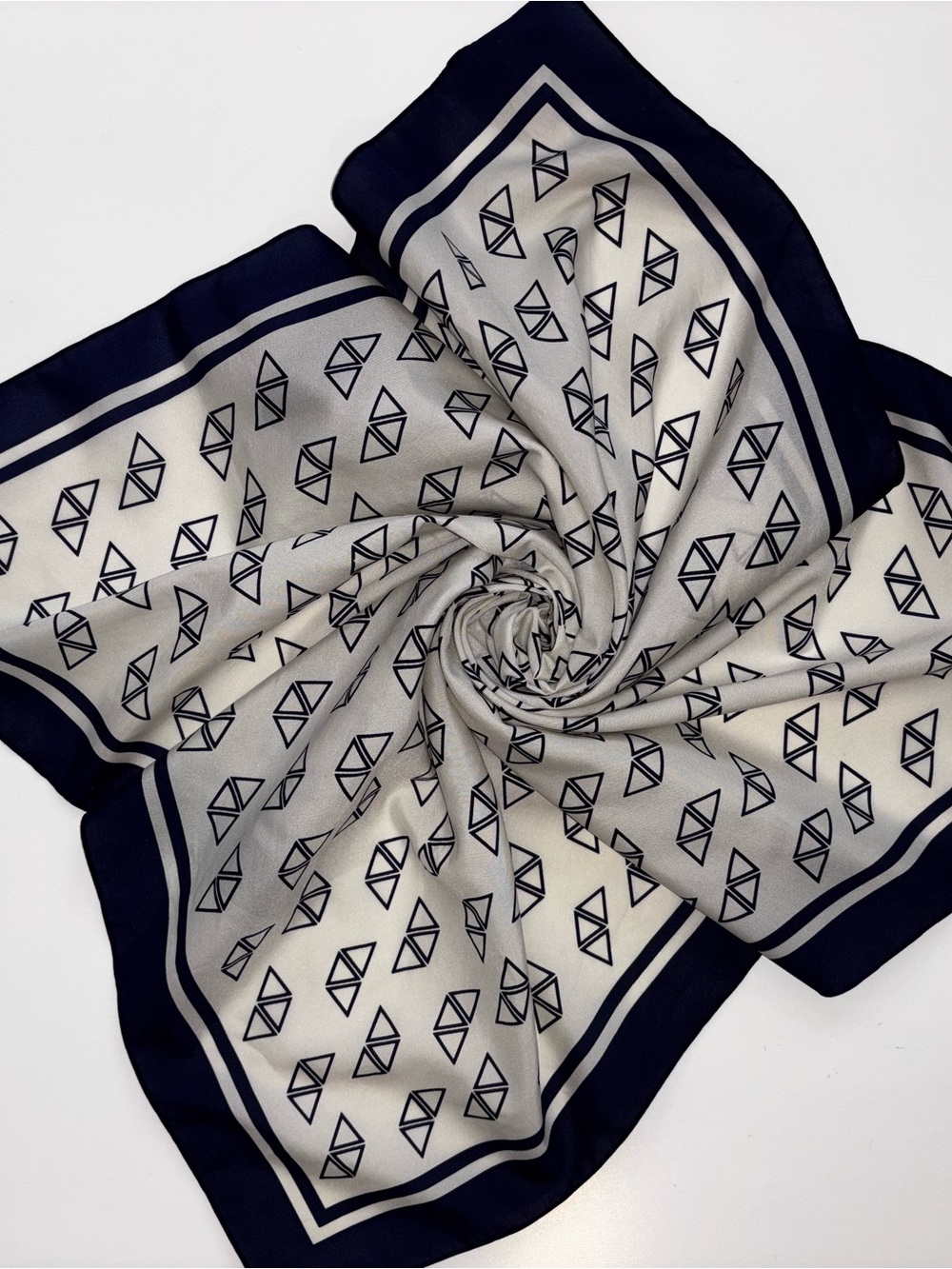 Classic Vintage Navy and Cream Geometric Scarf